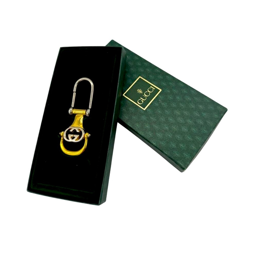 SOLD 🎉Gucci Vintage GG Horsebit
Gucci Gold and Silver Key Holder with box - Picture 2 of 4